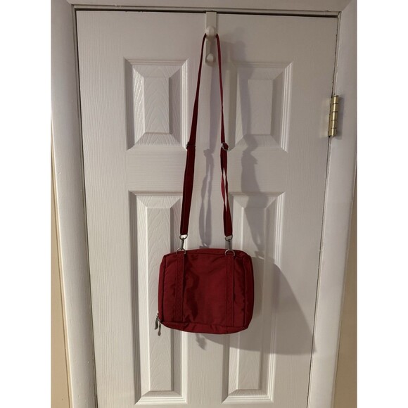 Baggallini Messenger Bag Purse Zip Adjustable Crossbody Compartments  Red - Picture 14 of 16
